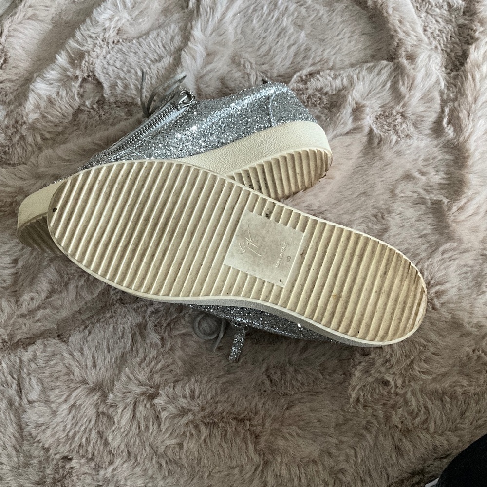 **Designer Giuseppe Zanotti Sparkle Sneakers** - Picture 4 of 4